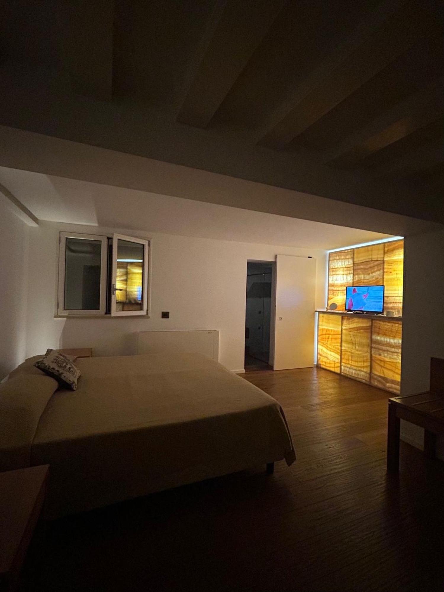 Prince Suite Palermo Bagian luar foto